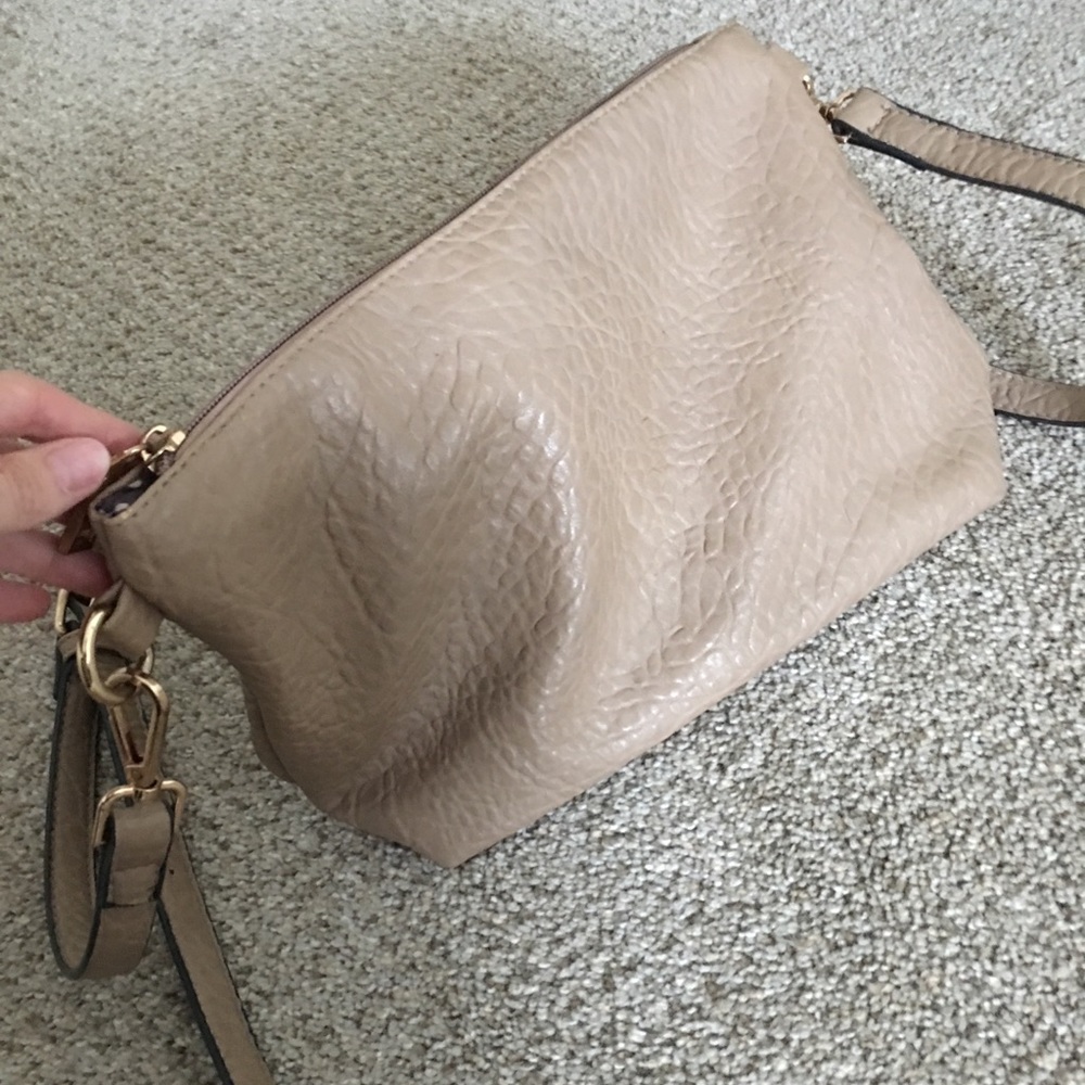 Neutral cross body